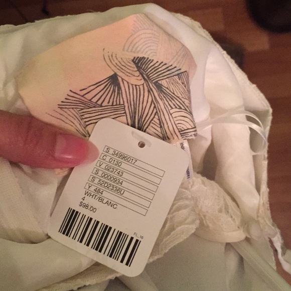 White Lacey Dress - Picture 6 of 6